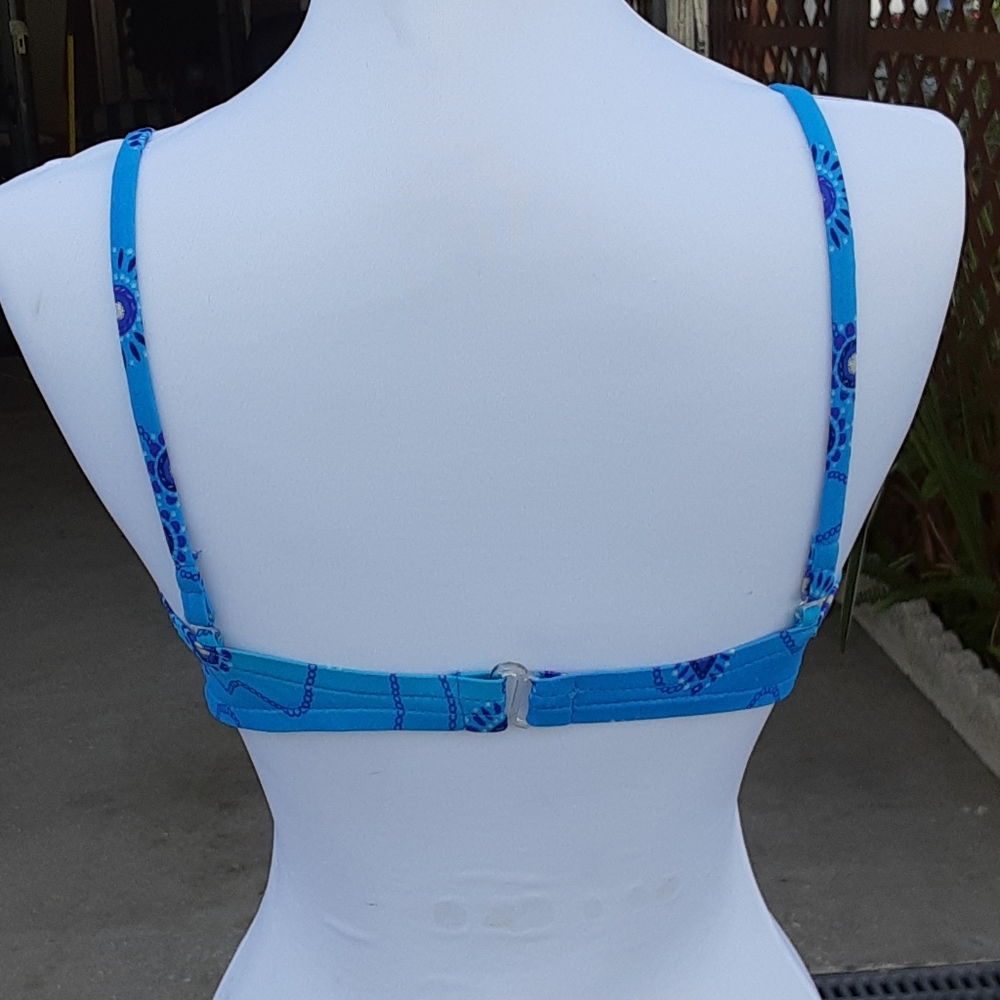 Bathing suit - Picture 2 of 6